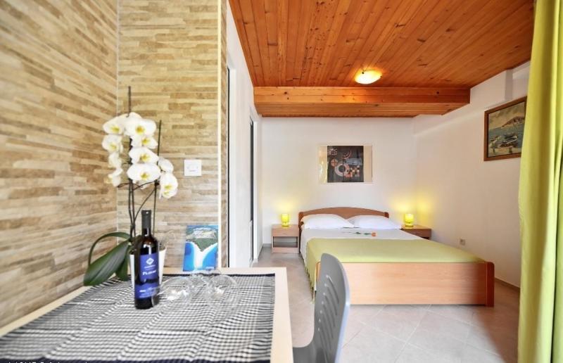 Studio Apartments 4 Two Bol Dış mekan fotoğraf