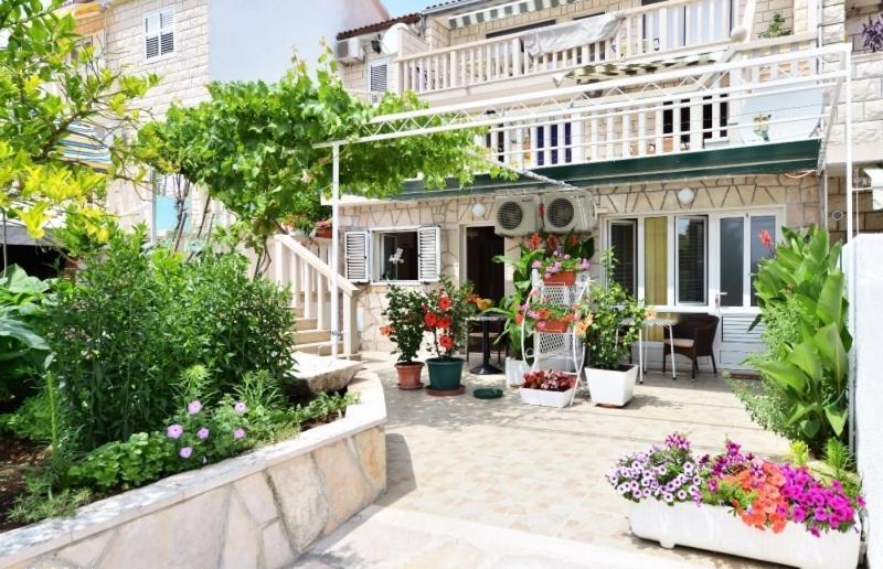 Studio Apartments 4 Two Bol Dış mekan fotoğraf
