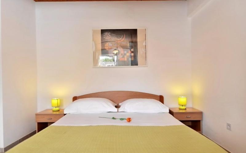Studio Apartments 4 Two Bol Dış mekan fotoğraf